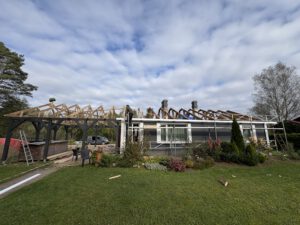 Read more about the article Jumta demontāža un montāža. Piebūves izveide.