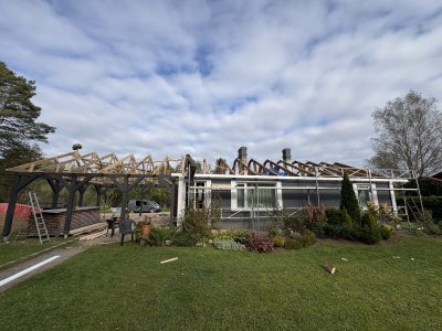 Jumta demontāža un montāža. Piebūves izveide.