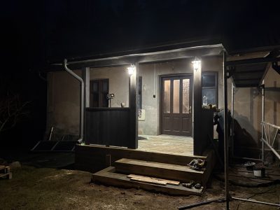 Jumta demontāža un montāža. Piebūves izbūvēšana.