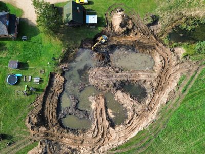 Esošā dīķa padziļināšana un palielināšana.